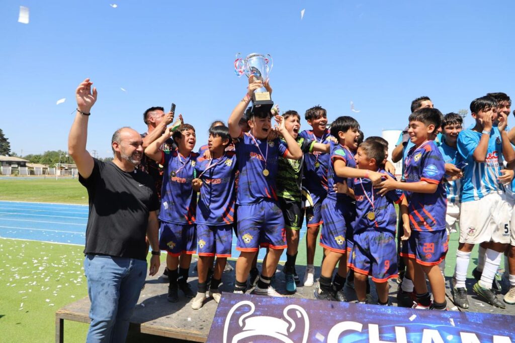 Parral desarrolló con gran éxito Campeonato Nacional de Fútbol Infantil ...